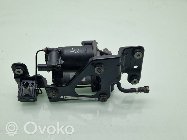 BMW X5 E70 Ilmajousituksen kompressoripumppu 37226775479