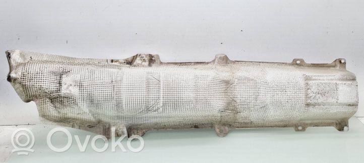 Renault Megane III Exhaust heat shield 747500003R