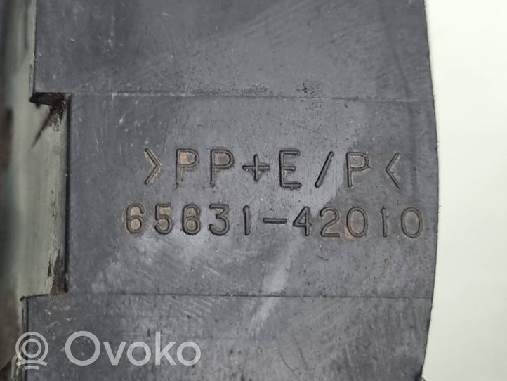 Toyota RAV 4 (XA30) Takaroiskeläppä 6563142010