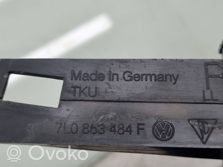 Volkswagen Touareg I Jalkatilan sivukoristelista 7L0863484F