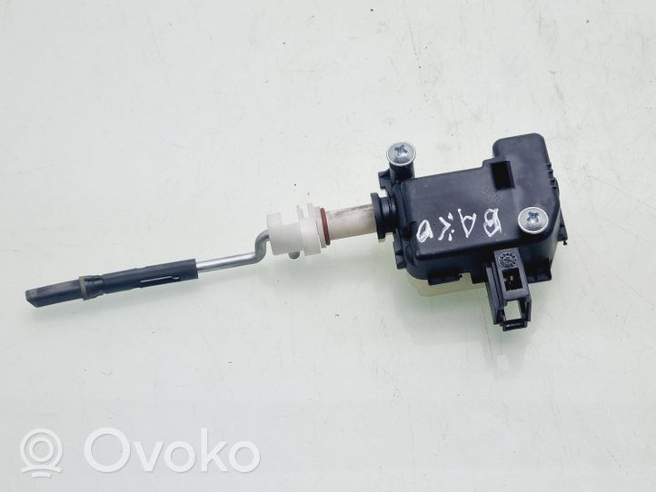 Volkswagen Touareg I Moteur de verrouillage trappe à essence 1J0810773D