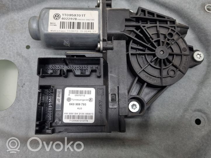 Volkswagen Caddy Front door window regulator with motor 1T0959701T