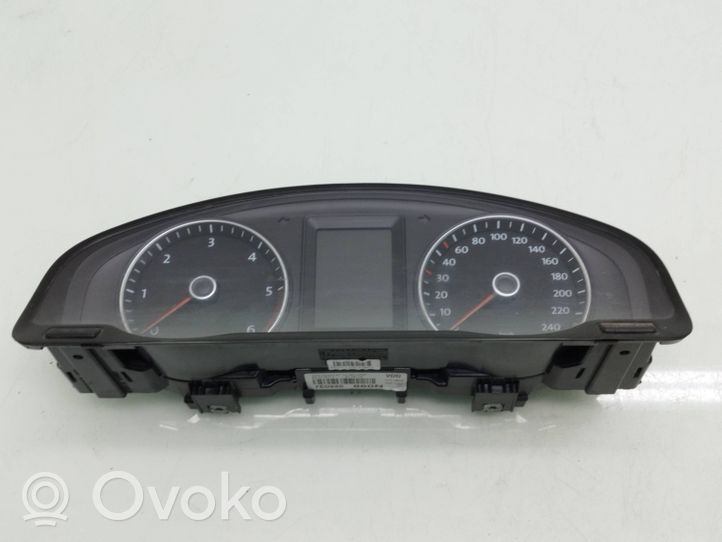 Volkswagen Transporter - Caravelle T5 Speedometer (instrument cluster) 7E0920860N