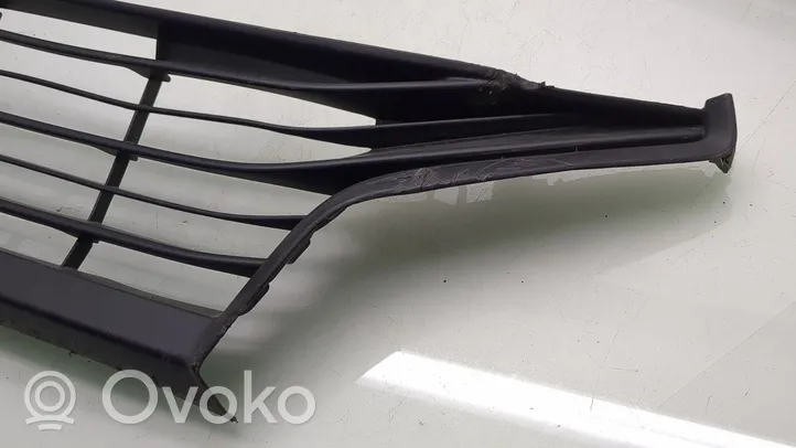 Toyota Yaris Grille inférieure de pare-chocs avant 531120D810