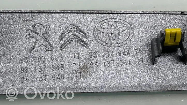 Peugeot Traveller Ramka schowka deski rozdzielczej 9813794477