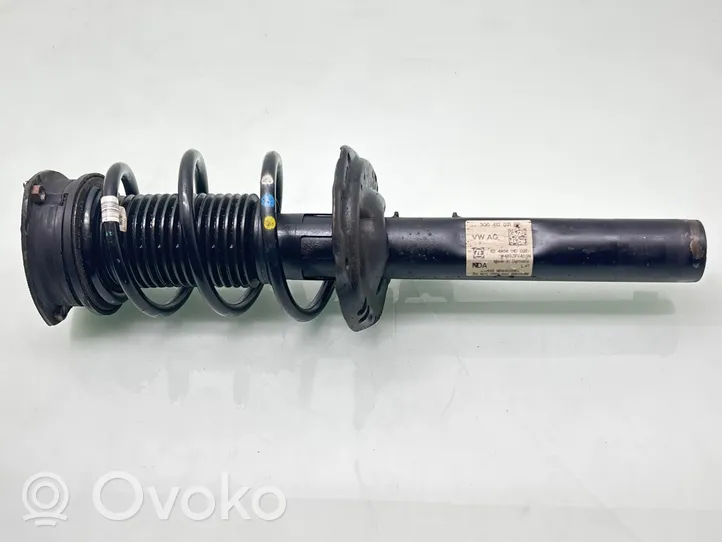 Volkswagen PASSAT B8 Front shock absorber with coil spring 3Q0413031BP