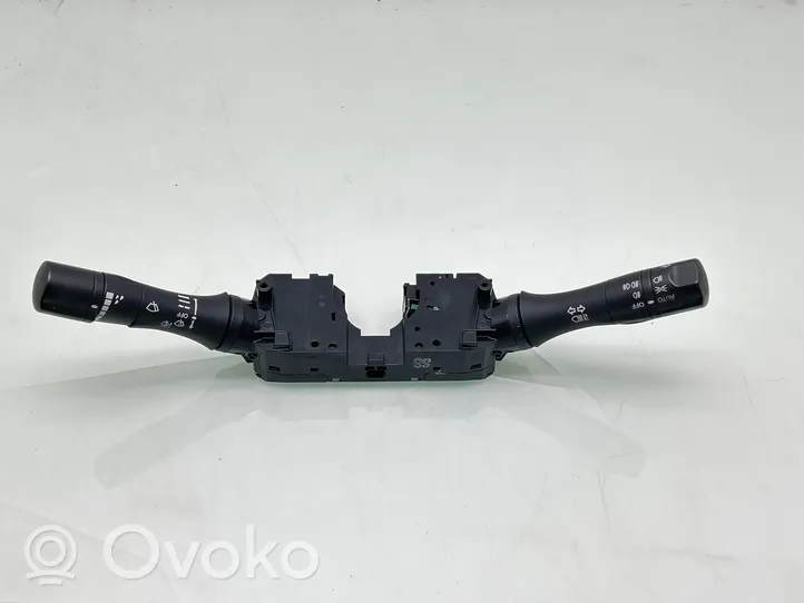 Nissan Navara D23 Leva/interruttore dell’indicatore di direzione e tergicristallo 255604KJ1A