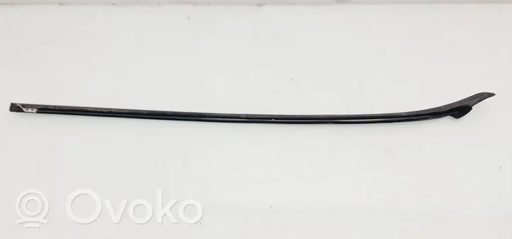 Opel Astra K Listwa szyby czołowej / przedniej 39041883