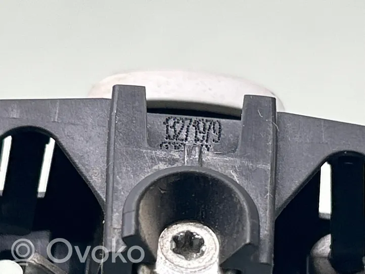 Opel Meriva B Išorinė atidarymo rankena galinių durų 13271979