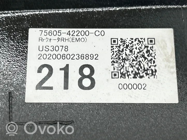 Toyota RAV 4 (XA50) Galinės arkos apdaila 7560542200