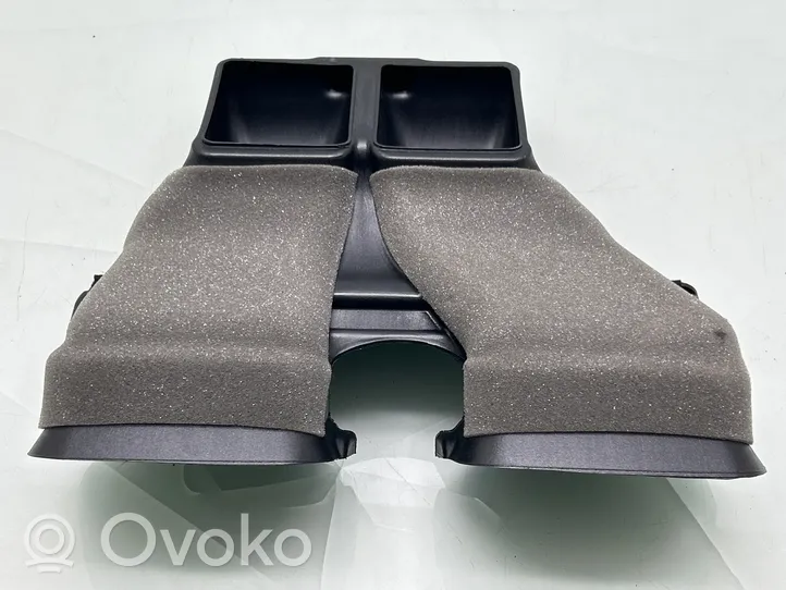 Toyota RAV 4 (XA50) Oro paėmimo kanalo detalė (-ės) 5584442110