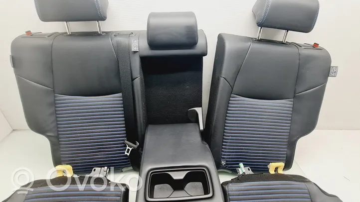 Toyota RAV 4 (XA50) Istuinsarja 