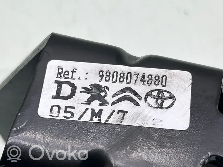 Toyota Proace Prowadnica rolkowa drzwi bocznych / przesuwanych / Zawias górny 9808074880