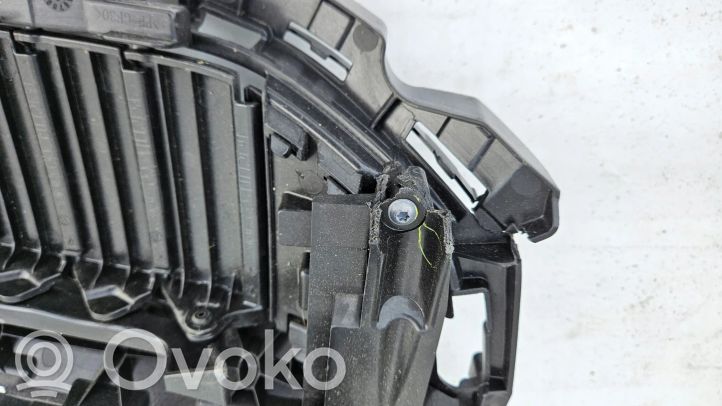 11073810 BMW 3 G20 G21 Front grill, 141.18 € | RRR