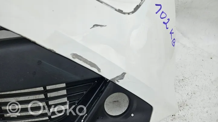 Toyota Aygo AB40 Zderzak przedni 521190H180