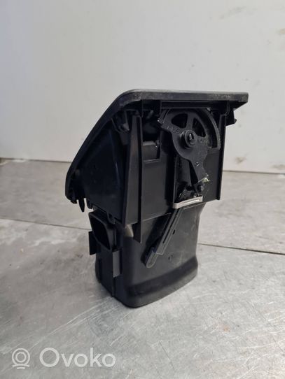 Mercedes-Benz Vito Viano W638 Kojelaudan sivutuuletussuuttimen kehys 6388311160