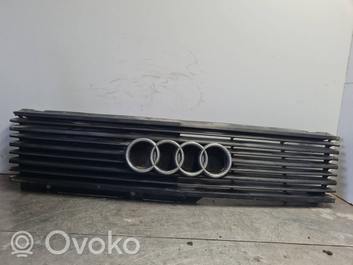 Audi 100 S4 C4 Etupuskurin ylempi jäähdytinsäleikkö 443853655