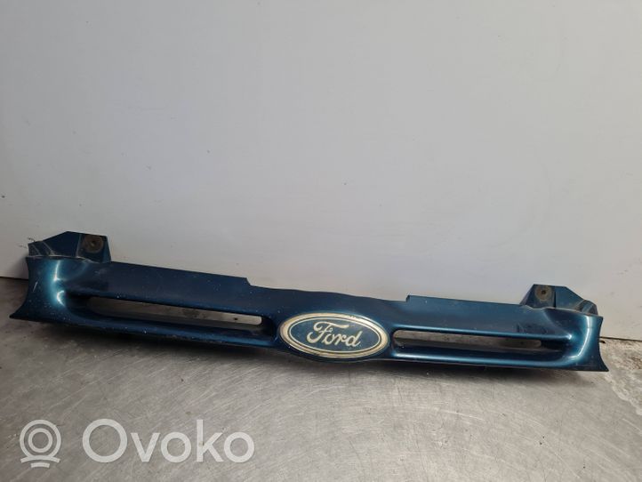 Ford Mondeo MK I Front bumper upper radiator grill 93BG8A133BDW