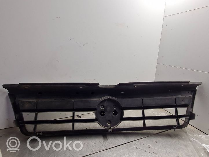 Fiat Ducato Etupuskurin ylempi jäähdytinsäleikkö LS132915801