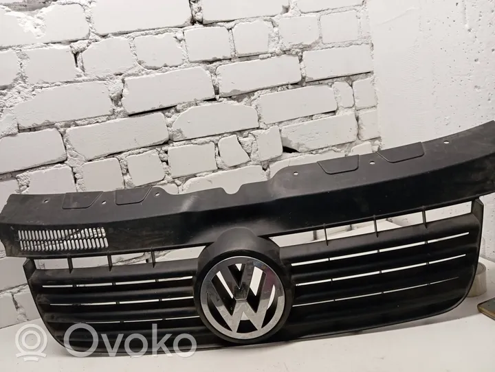 Volkswagen Transporter - Caravelle T5 Front grill 7H0807101