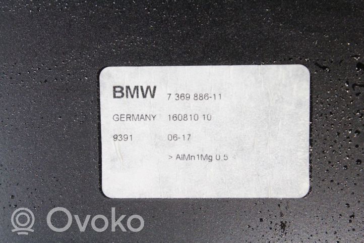 BMW 7 G11 G12 Ramka szyby drzwi tylnych 