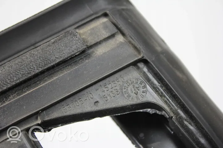 BMW 1 F40 Rubber seal rear door 7452350