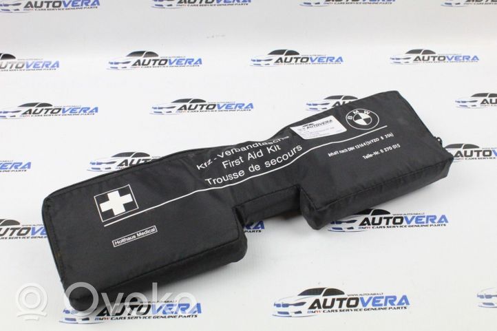 BMW 3 F30 F35 F31 Trousse de premiers secours 8270015