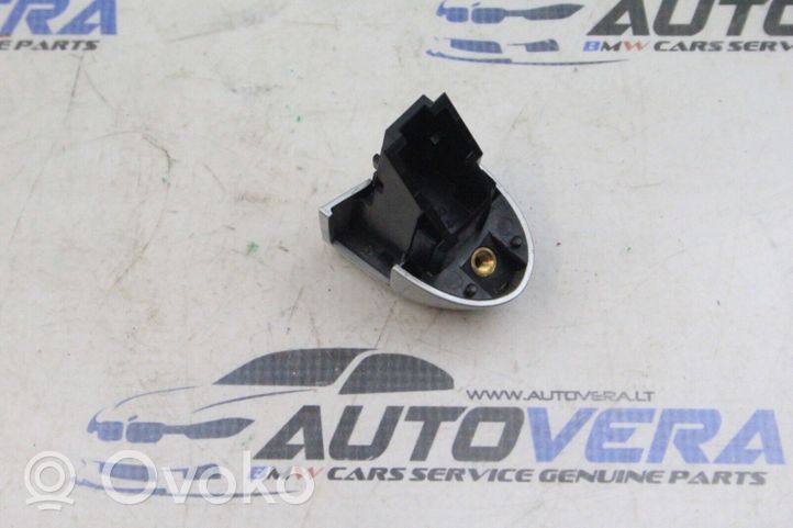 BMW X3 F25 Tapa manecilla puerta delantera 7162432