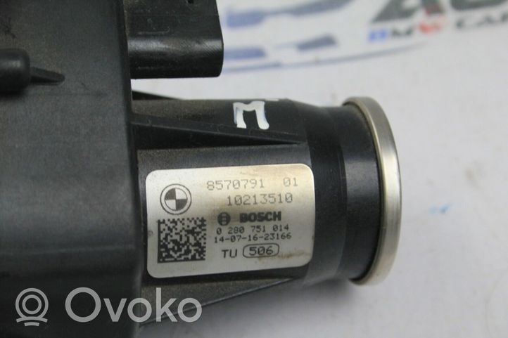 BMW 4 F32 F33 Attuatore/motore della valvola del collettore di aspirazione 8570791