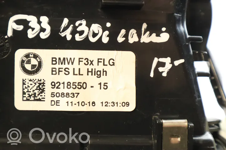 BMW 4 F32 F33 Dysze / Kratki środkowego nawiewu deski rozdzielczej 9218550