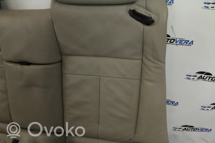 BMW M6 Rear seat 