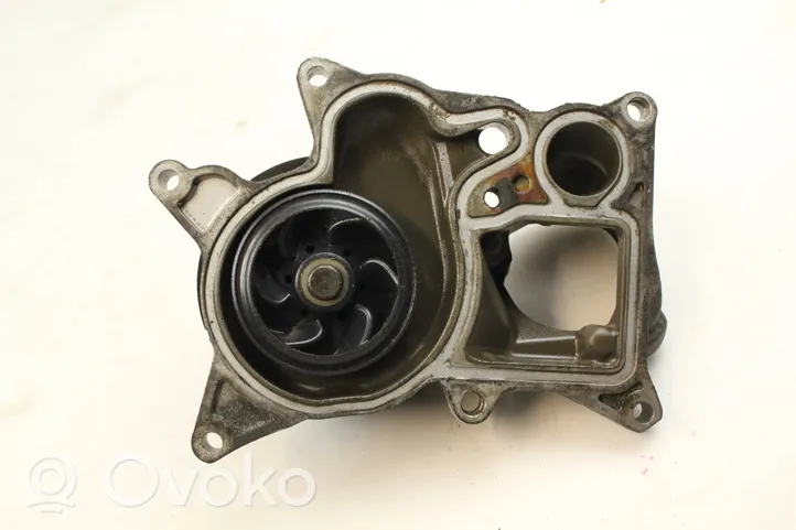 BMW 5 F10 F11 Pompa dell’acqua 8507326