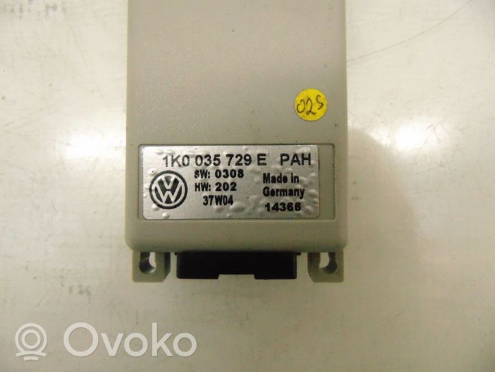 Volkswagen Golf V Sterownik / Moduł sterujący telefonem 1K0035729E