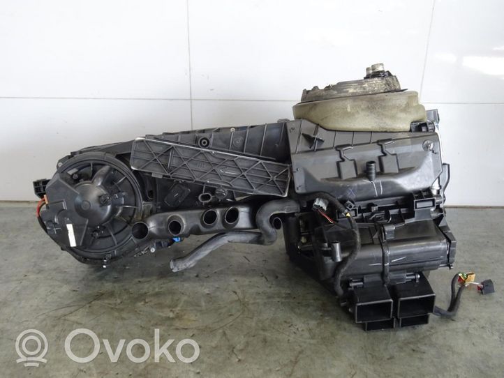 Volkswagen PASSAT B6 Scatola climatizzatore riscaldamento abitacolo assemblata 3C1820308