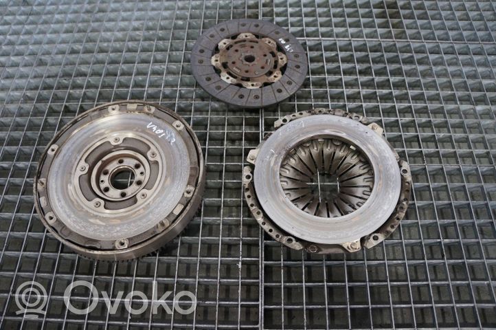 Volvo V40 Cross country Flywheel AV61-6477-CF