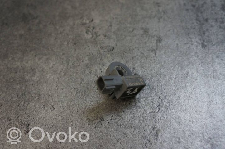 Volvo V40 Wyłącznik wstrząsowy / uderzeniowy odcinający dopływ paliwa 31406537