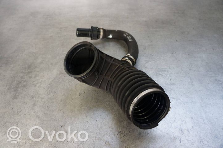 BMW 1 F20 F21 Tubo di aspirazione dell’aria turbo 586509