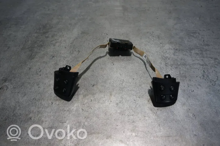 Volkswagen Scirocco Ohjauspyörän painikkeet/kytkimet 1K0959537J