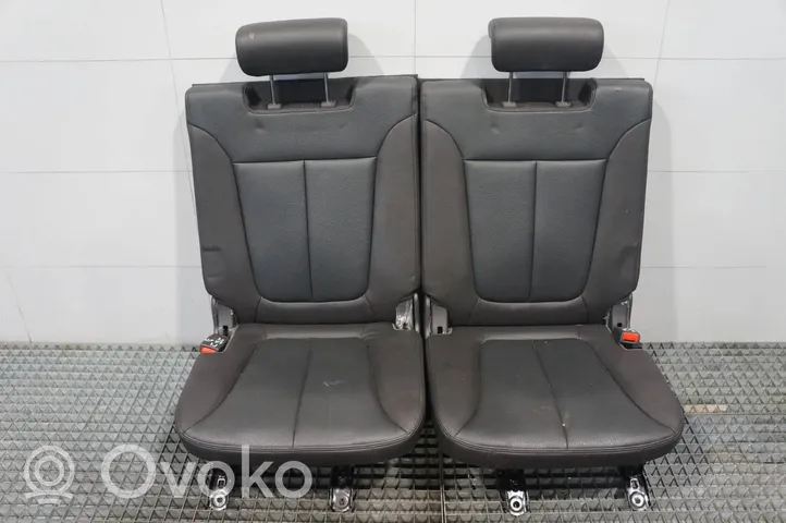 Hyundai Santa Fe Rear seat 