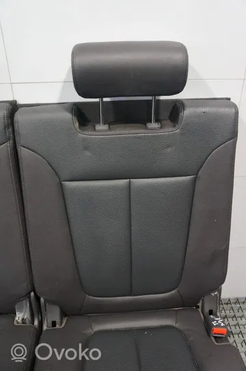 Hyundai Santa Fe Rear seat 