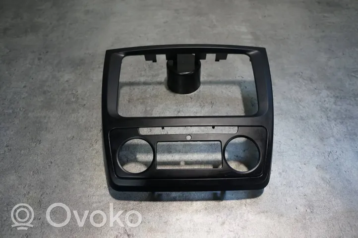 Skoda Yeti (5L) Ramka deski rozdzielczej 5L0858069L