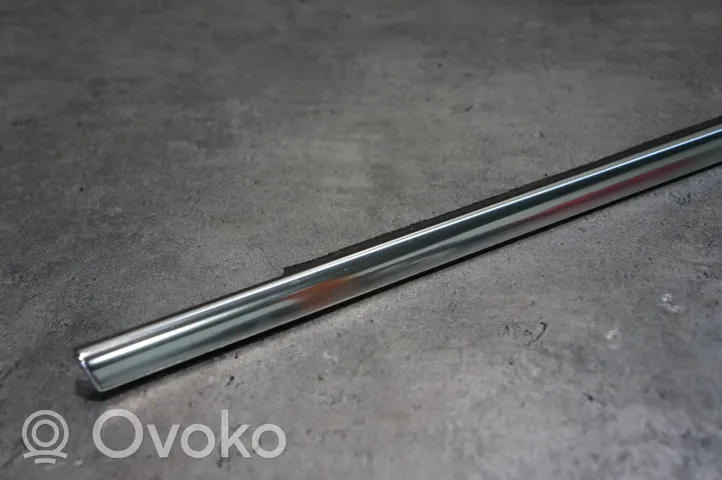 Volvo S60 Rivestimento modanatura del vetro della portiera anteriore 