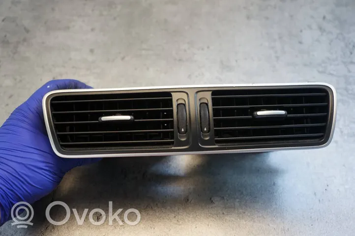 Volkswagen PASSAT CC Centrinės oro grotelės 3AC819728A