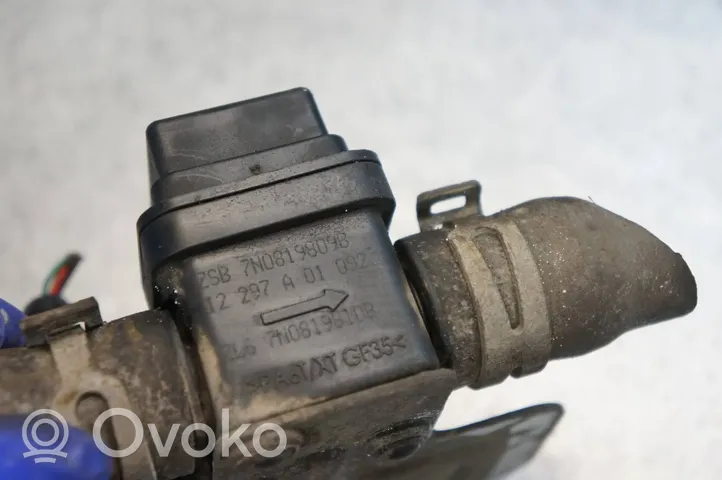 Seat Alhambra (Mk2) Coolant heater control valve 7N0819810B