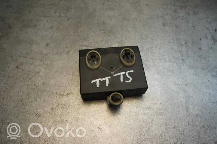 Audi TT TTS RS Mk3 8S Oven ohjainlaite/moduuli 5Q0959592D