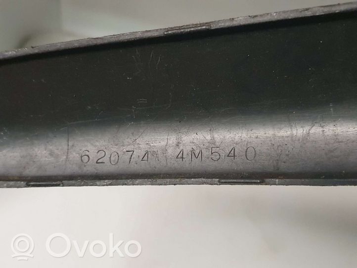 Nissan Almera N16 Modanatura separatore del paraurti anteriore 620744M540