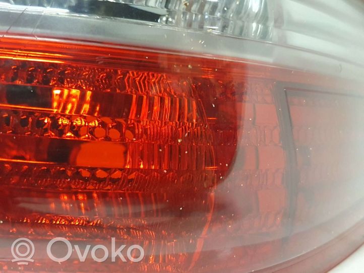 Toyota Camry Lampa tylna 33101