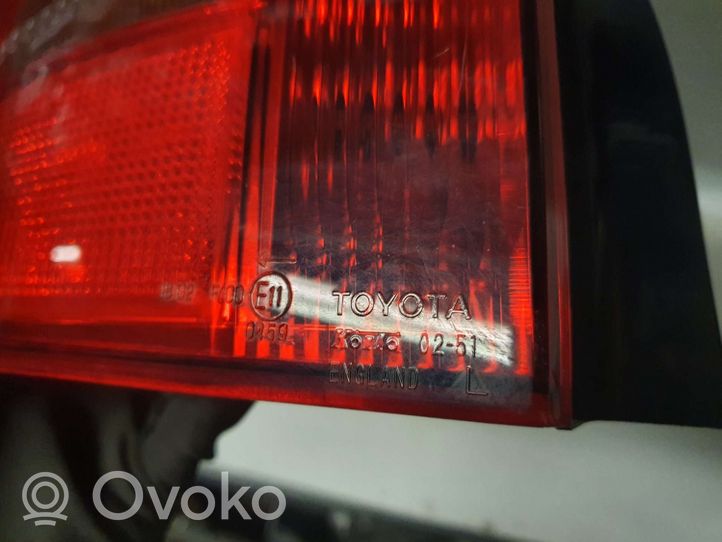 Toyota Corolla E120 E130 Задний фонарь в кузове 