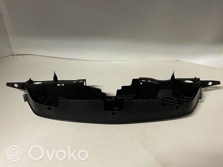 Mazda 323 Grille calandre supérieure de pare-chocs avant BJ0E5071XB