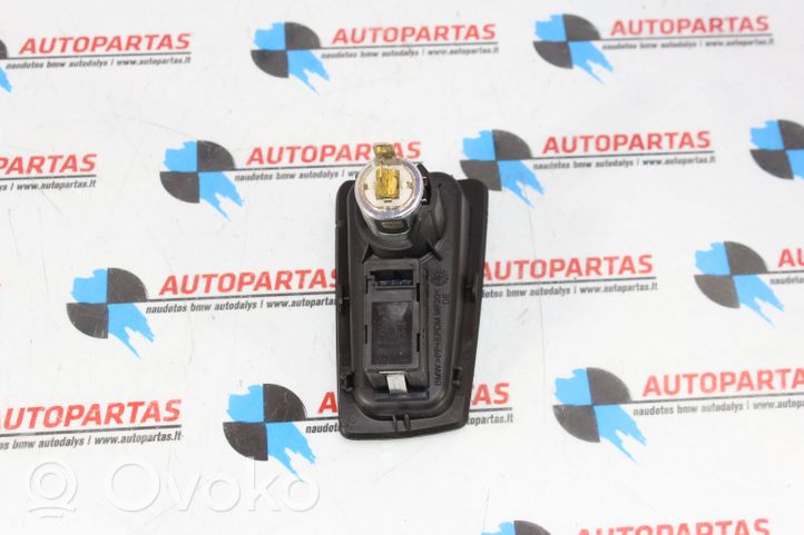 BMW 1 E81 E87 Connettore plug in AUX 6930561